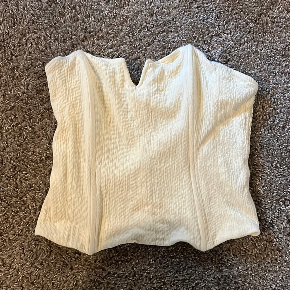 Anthro top! Size small, worn once! ✨